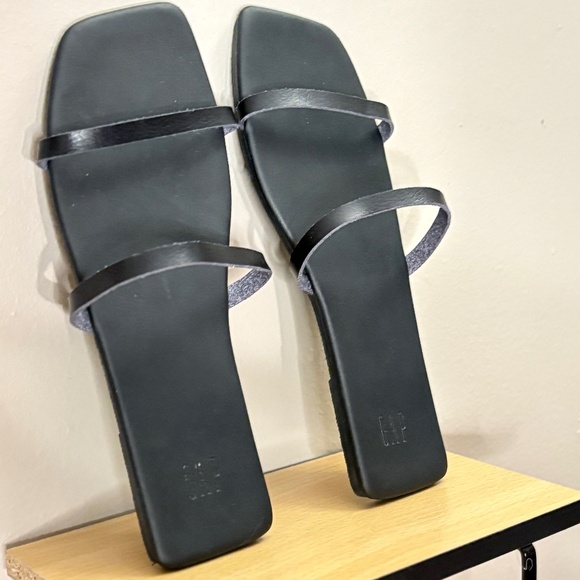 3/$10⚡️GAP Black Leather Strap Minimalistic Square Toe Slip-on Sandal Size 9 - Picture 3 of 10